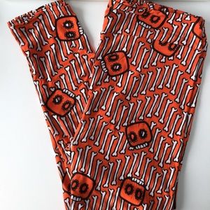 Tall and curvy 2 Halloween leggings